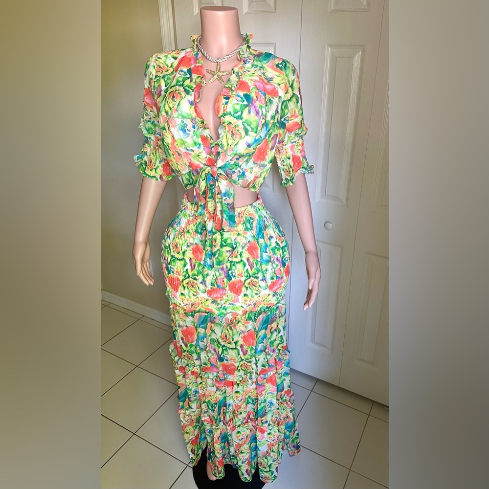 NEW Floral Skirt Set